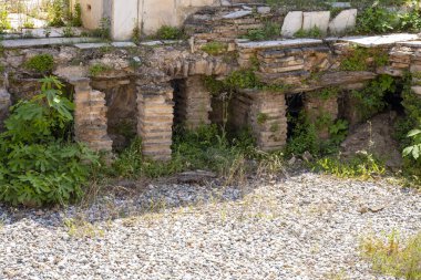 Afrodizyalıların Afrodit 'i (Afrodisias), yerel bir Anadolu, antik doğurganlık tanrıçasıyla aşk ve güzellik tanrıçası Helenik Afrodit' in özelliklerini birleştirmiştir. Geyre, Karacasu Aydın 