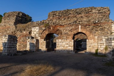 .Sardis 'teki Artemis Tapınağı. Salihli, Manisa - TURKEY.Tapınak, dünyanın dördüncü büyük İyonik tapınağı, önemli ölçüde batı yamaçlarında yer almaktadır. Sardes Sinagogu