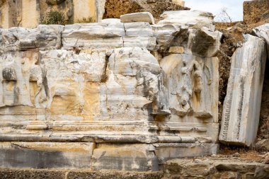 Antik Kenar Kenti. İskele. Yarımada. Hindi. Manavgat. Antalya. Türkiye 'nin en büyük amfitiyatrosu. Antik şehrin ana caddesi. Akdeniz. 