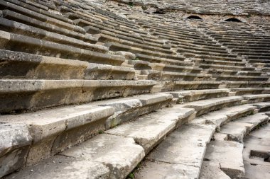 Antik Kenar Kenti. İskele. Yarımada. Hindi. Manavgat. Antalya. Türkiye 'nin en büyük amfitiyatrosu. Antik şehrin ana caddesi. Akdeniz. 