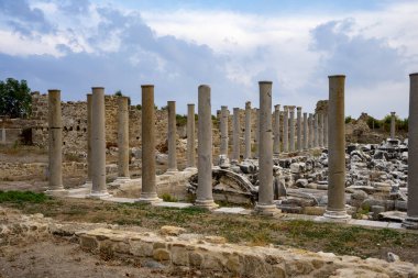 Antik Kenar Kenti. İskele. Yarımada. Hindi. Manavgat. Antalya. Türkiye 'nin en büyük amfitiyatrosu. Antik şehrin ana caddesi. Akdeniz. 