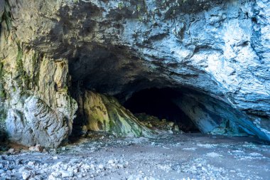 The cave is situated in Killik location of Ahirtas village at Dosemealti  district of Antalya Province.The cave is 633 m long and has two large chambers on the main gallery, which has a clearance. clipart