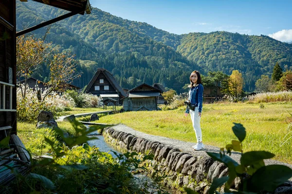 Beautiful Japanese Girl Background Shirakawago Village Autumn Triangle House Rice — Stock Photo, Image