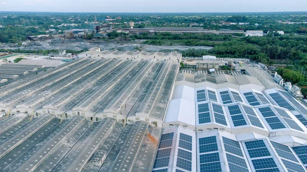 Luchtfoto Van Het Zonnedak Van Fabriek Eco Omgeving Zonnecellen Paneel — Stockfoto