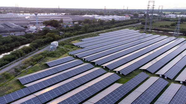 Zonnecellen Kweken Naast Rivieren Fabrieken Industriegebied Groene Wereld Concept Met — Stockfoto