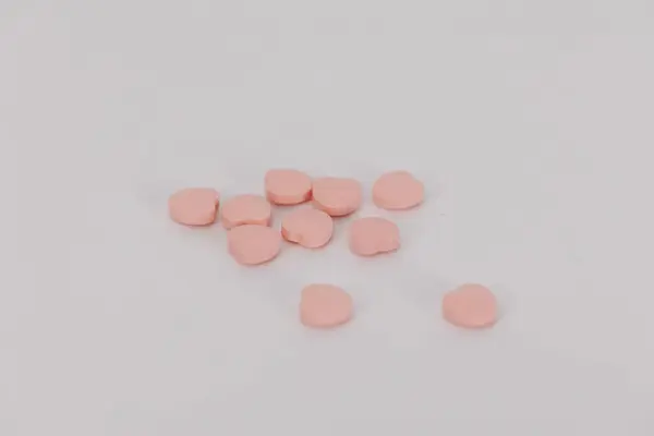 Makro Shot Colour Pills Capsules Podczas Procesu Produkcji Pakowania Nowoczesnej — Zdjęcie stockowe