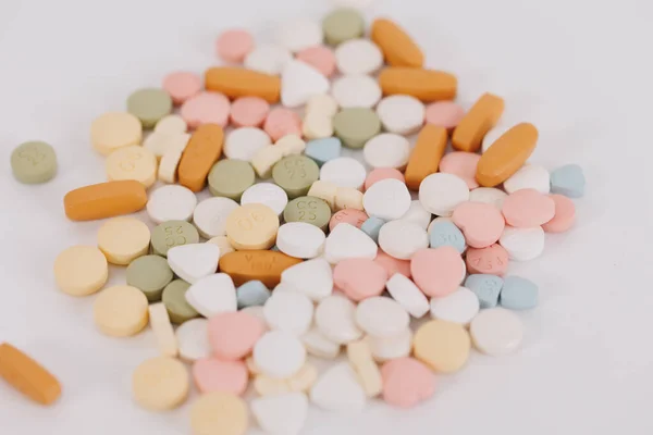 Makro Feles Színes Tabletták Kapszulák Előállítása Csomagolása Során Modern Gyógyszergyár — Stock Fotó