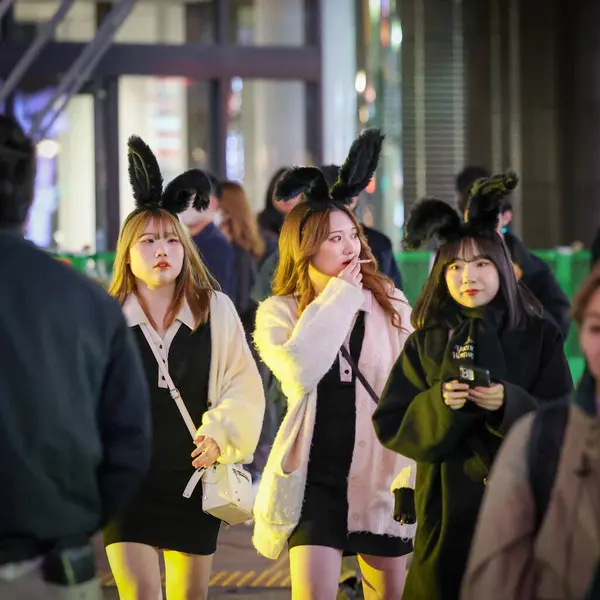 Sapporo Japón Octubre 2023 Noche Halloween Con Una Multitud Adolescentes — Foto de Stock