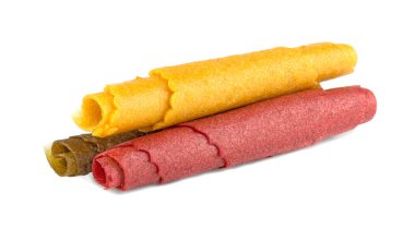 Beyaz bir arka planda izole edilmiş tatlı, püre meyve pastila.