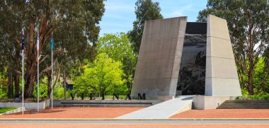 Canberra, ACT, Avustralya - 21 Ekim 2009: Avustralya Vietnam Kuvvetleri Ulusal Anıtı. 1962 'den 1973' e kadar Vietnam 'da görev yapmış Avustralyalılara adanmış bir anıt..