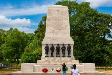 Londra, Birleşik Krallık - 3 Temmuz 2010: The Guards Memorial. Muhafız Tümeni Savaş Anıtı, Birinci Dünya Savaşı sırasında İngiliz Ordusu Muhafız Tümeni 'nden ve daha sonra da.