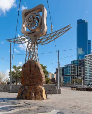 Melbourne, Avustralya - 28 Eylül 2010: Southbank 'te Gayip heykeli. Melbourne halk sanatı Avustralya Aborjinler klanının toplantısını ve topluluğunu tanımaktadır..