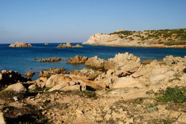 Rena Maiore ve Lu Pultiddoli arasındaki sahil.