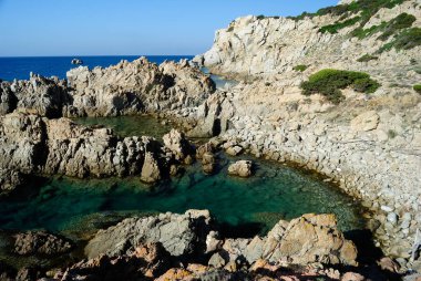 Lu Pultiddolle La Niculina arasındaki kıyıda.