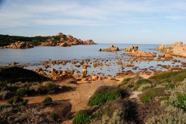 The coast between Cala Rossa and Cala Tinnari
