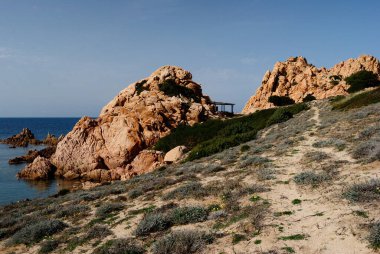 Costa Paradiso sahili manzarası