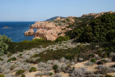 Costa Paradiso sahili manzarası