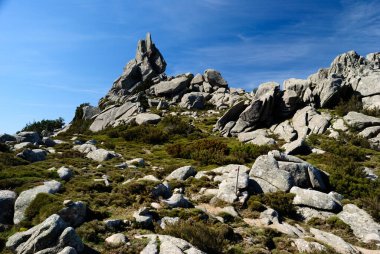Monte Limbara 'nın granitik zirveleri