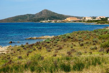 Asinara adasındaki Cala Reale manzarası