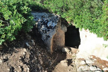 Su Crucifissu Mannu 'nun Doğum Öncesi Mezarı