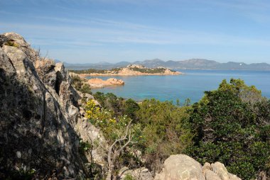 Poltu Abe 'den Capo Ceraso' ya kadar, Olbia sahilinin manzarası.