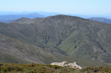 Gennargentu dağlarındaki Punta La Marmora yolundan panoramik manzara