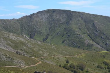 Gennargentu dağlarındaki Punta La Marmora yolundan panoramik manzara