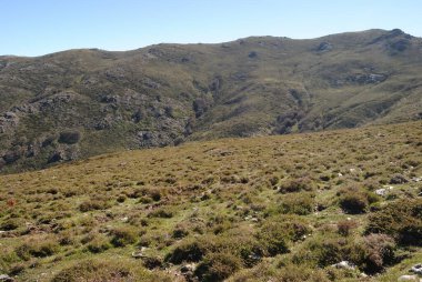 Gennargentu dağlarındaki Punta La Marmora yolundan panoramik manzara