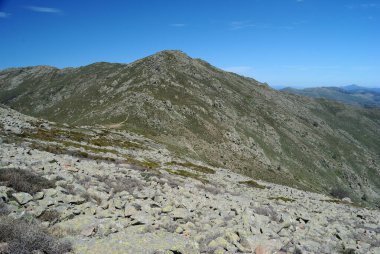 Gennargentu dağlarındaki Punta La Marmora yolundan panoramik manzara