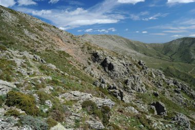 Gennargentu dağlarındaki Punta La Marmora yolundan panoramik manzara