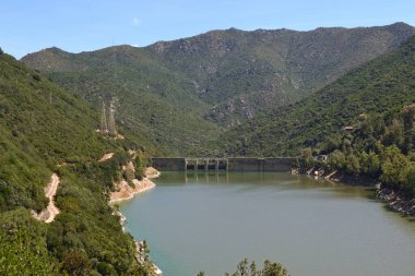 Coghinas Gölü manzarası