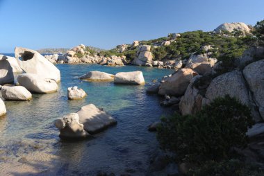 Cala Scilla kıyıları