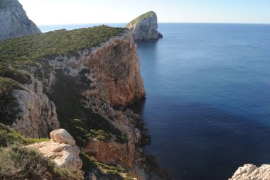 Capo Caccia kıyısındaki patikadan görüntüler