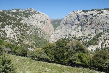 Orgosolo Supramonte 'deki Nuraghe Mereu ve Nuraghe Gorropu' ya yolculuk, Gorropu kanyonu manzarası.