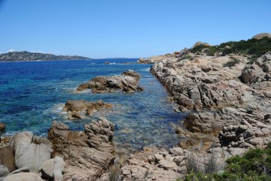 Cala di Trana kıyıları