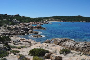 Cala di Trana kıyıları