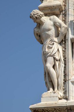 Milan Katedrali 'nin detayları, Milano, İtalya ve Avrupa' nın merkezindeki antik katedral kilisesi.