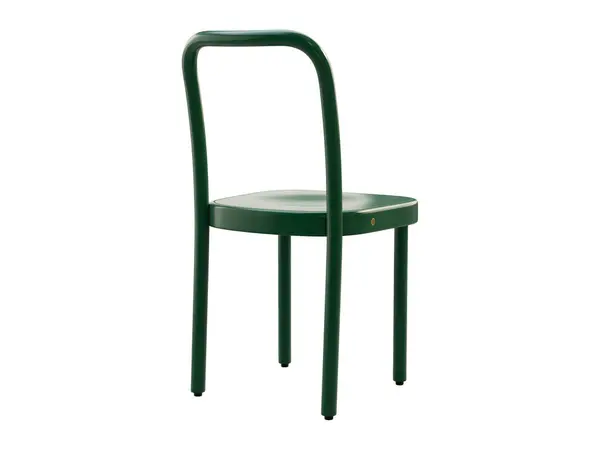 Yeşil Buharlı Ahşap Bir Sandalye Beyaz Arka Planda Arkası Olan — Stok fotoğraf
