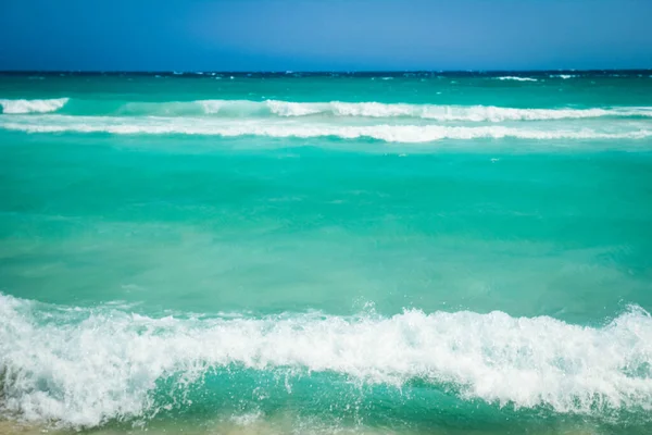 Vacker Strand Med Vågor Naturen Bakgrunden — Stockfoto