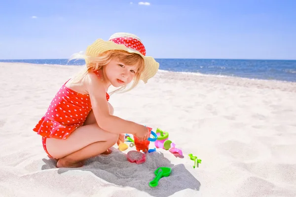 Glückliches Kleines Mädchen Auf Dem Meer Sommer Der Natur — Stockfoto