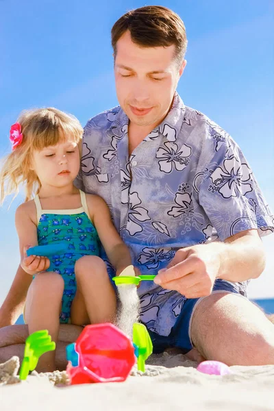 Happy Parent Dad Playing Sea Child Nature Summer — Stock Photo, Image