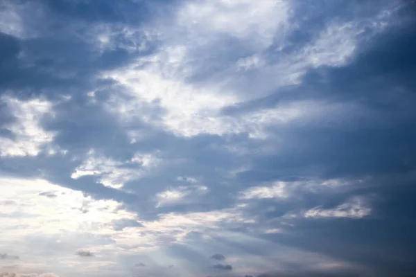 Όμορφα Σύννεφα Του Ουρανού Στη Φύση Μια Ατμόσφαιρα Καθαρού Αέρα — Φωτογραφία Αρχείου