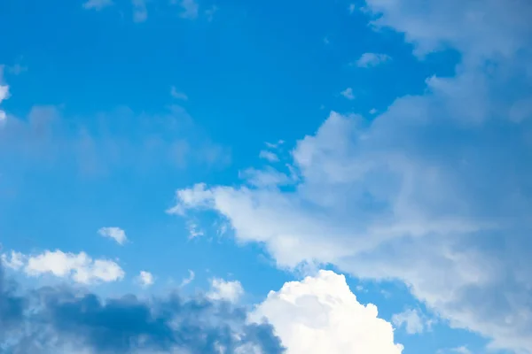 Cielo Azul Nubes Blancas Naturaleza Verano Clima Fondo —  Fotos de Stock