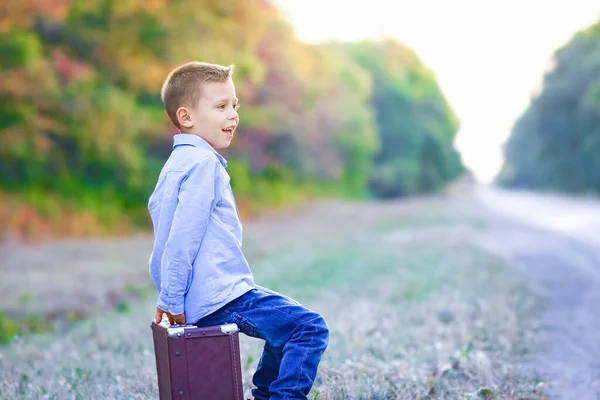 Happy Child Suitcase Road Park Travel — Stock Photo, Image