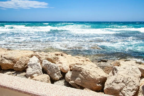 Hermosa Playa Con Olas Naturaleza Del Fondo —  Fotos de Stock