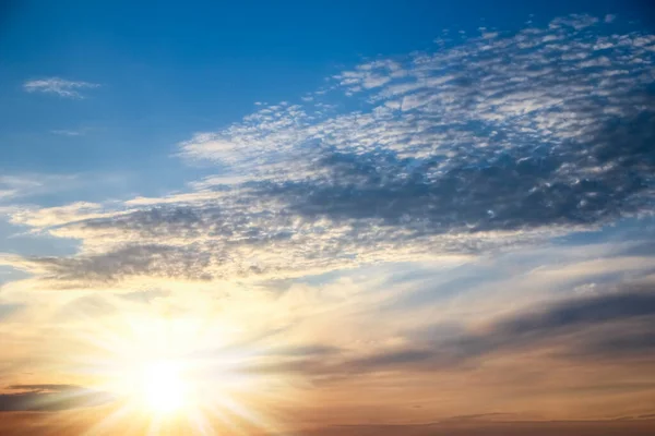 Gyönyörű Égbolt Felhők Természetben Tiszta Levegő Légkörében — Stock Fotó