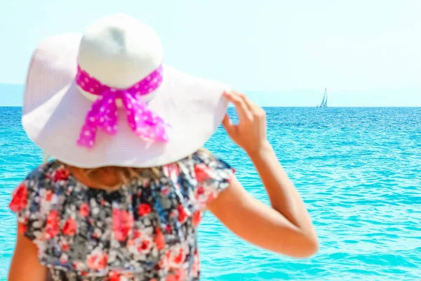 Happy Girl Shore Sea Travel Vacation — Stockfoto