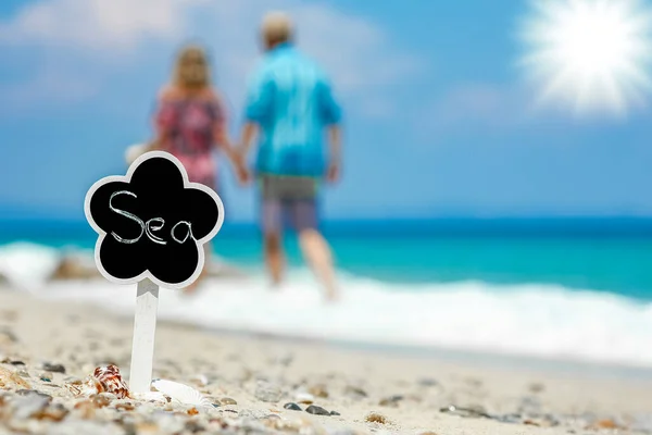 Happy Couple Seaside Vacation Travel Weekend — Photo