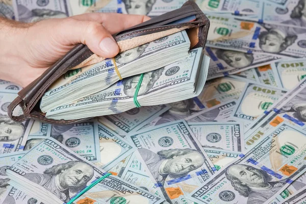 Dinheiro Dólares Nas Mãos Homem Negócios Uma Carteira Para Negócio — Fotografia de Stock