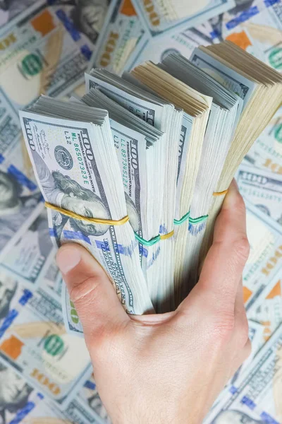 Bankadaki Banknotları Kavramının Arka Planında Dolar Olan Eller — Stok fotoğraf